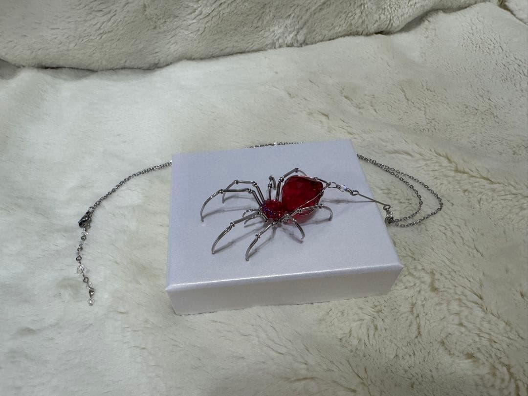 蟲彩　針金細工『秘喰蜘蛛•赫』