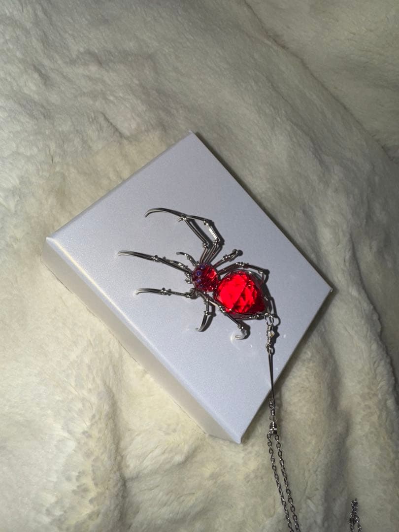 蟲彩　針金細工『秘喰蜘蛛•赫』