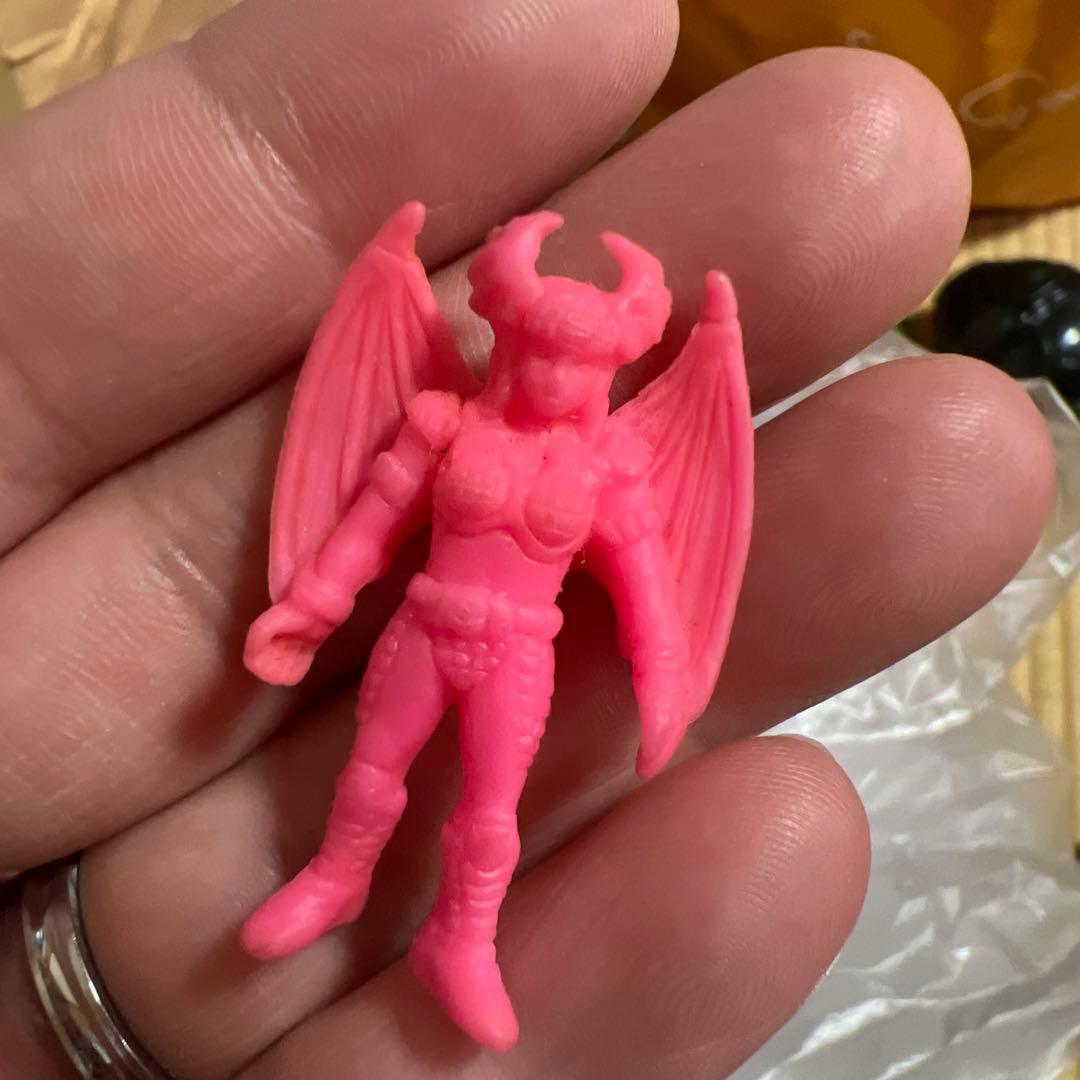 戦隊ヒーローフィギュアとロボットセット