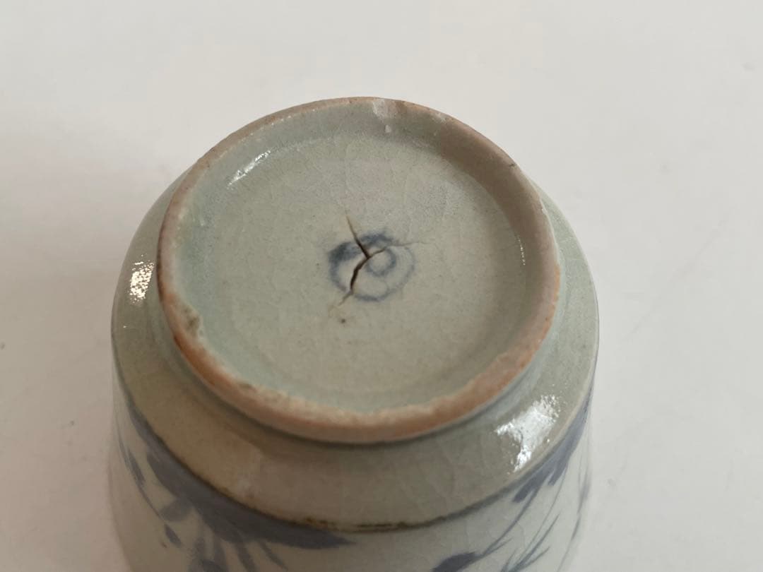 骨董　古伊万里　染付　草花文様　蕎麦猪口　高台付　縁共色直しあり