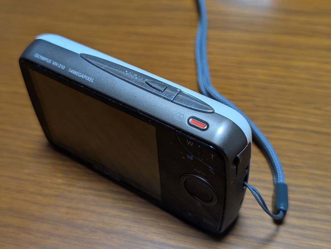 OLYMPUS VH-210 ホワイト コンパクトデジタルカメラ