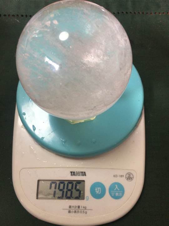 大特価 天然水晶玉(レインボーあり)798ｇ直径80ミリ