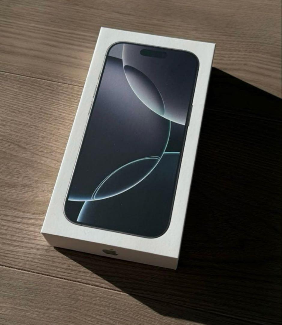 本日最終値下げ希少！コメント要　美品　iPhone16pro ホワイトチタニウム