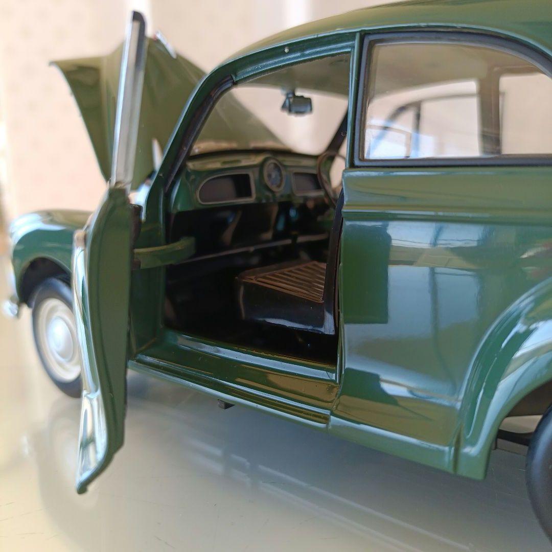 ミニチャンプス製　モーリスマイナー