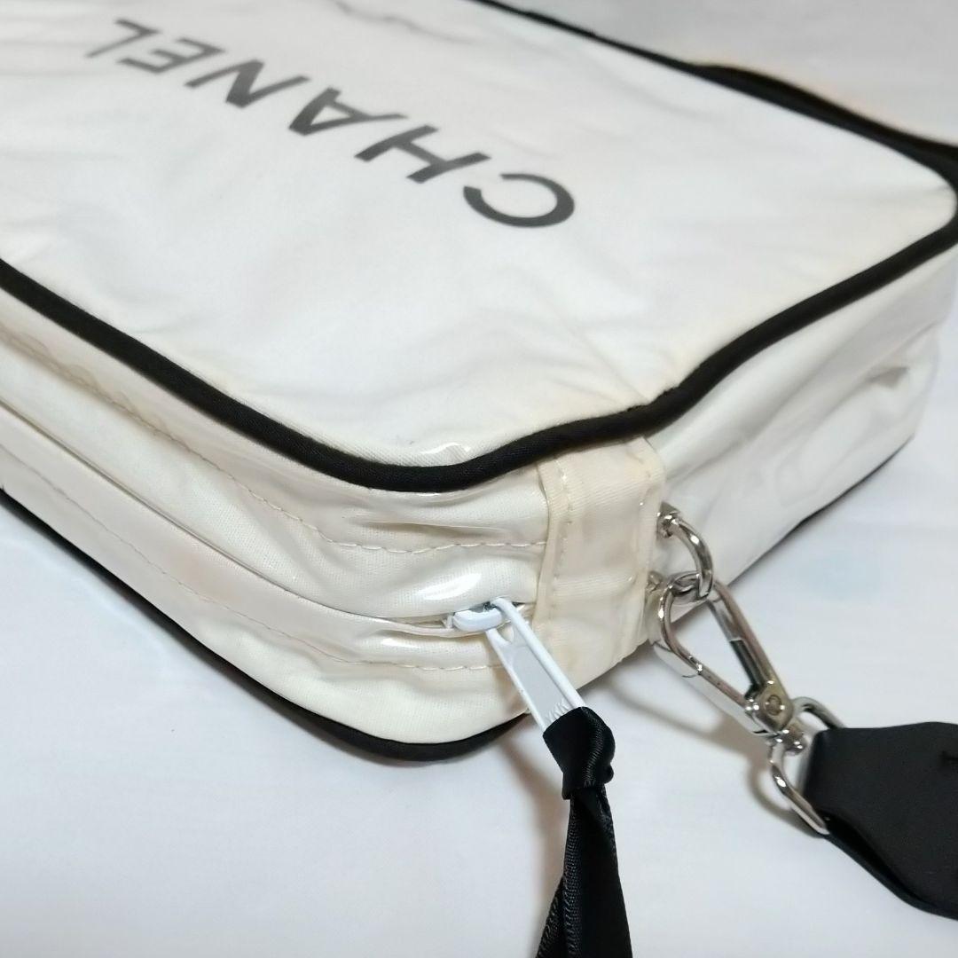 シャネル スポーツタイプ ビニル ポーチ ショルダー CHANEL