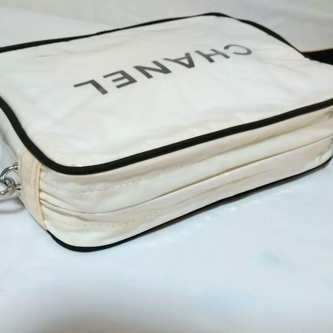 シャネル スポーツタイプ ビニル ポーチ ショルダー CHANEL