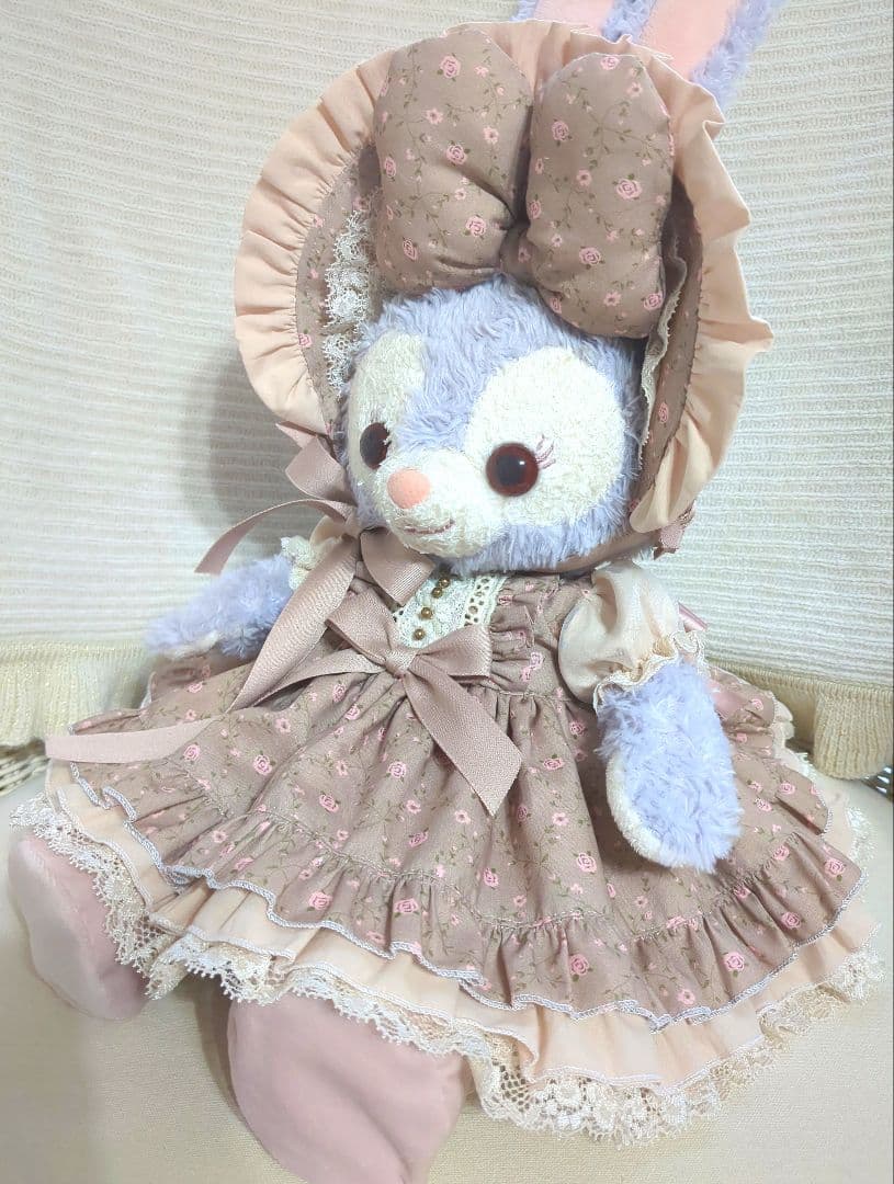 ミルクティー色のボンネットドレス