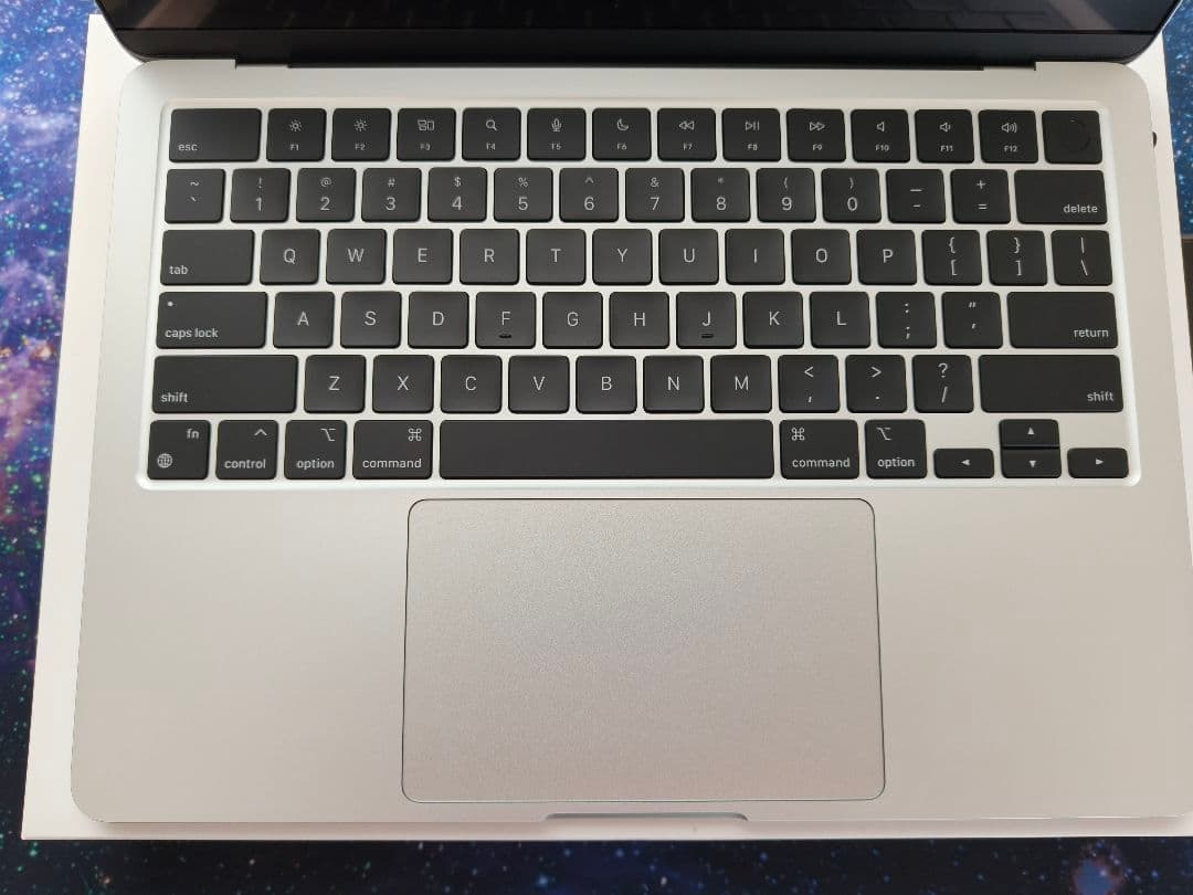 fm　MacBook Air M3 13インチ 16GB 512GB