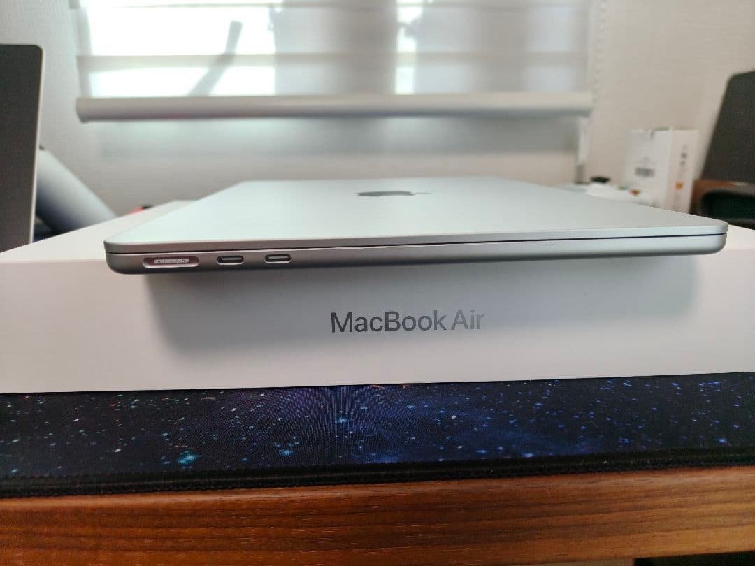 fm　MacBook Air M3 13インチ 16GB 512GB
