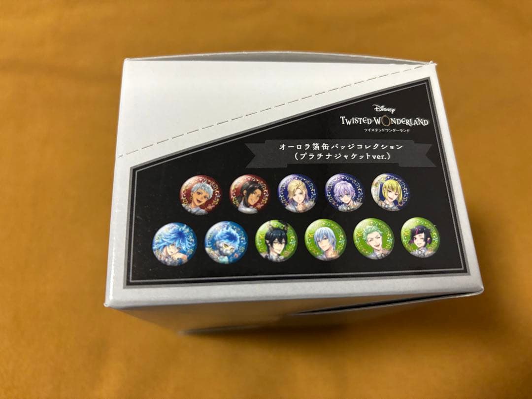 ツイステッドワンダーランド ツイステ プラチナジャケット 缶バッジ 未開封box