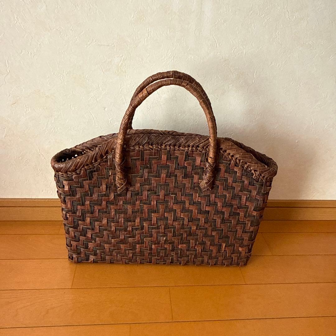 山葡萄籠バック　網代編み