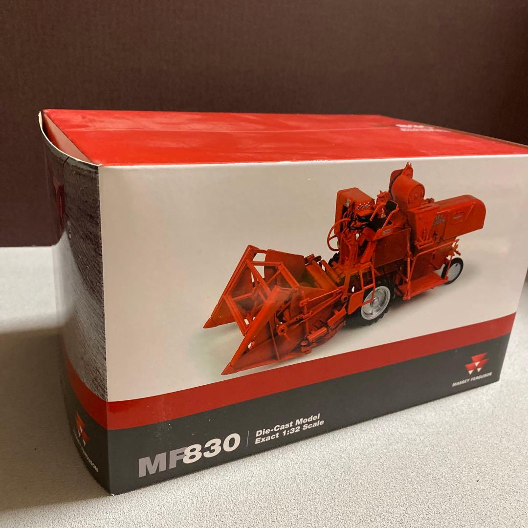 1/32 マッセィファーガソン　MF830 コンバイン