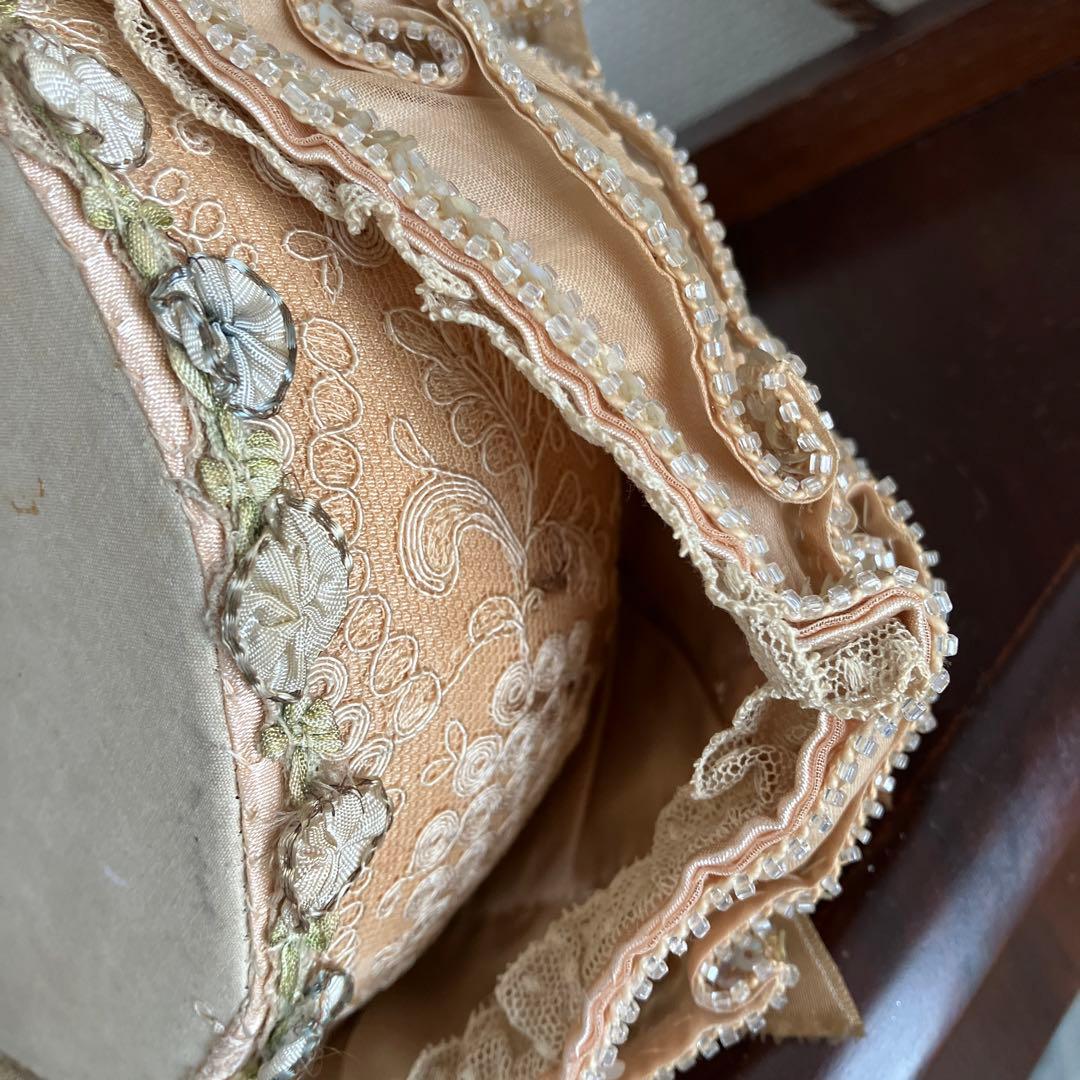 英国アンティーク　手作りのピンクッションドール