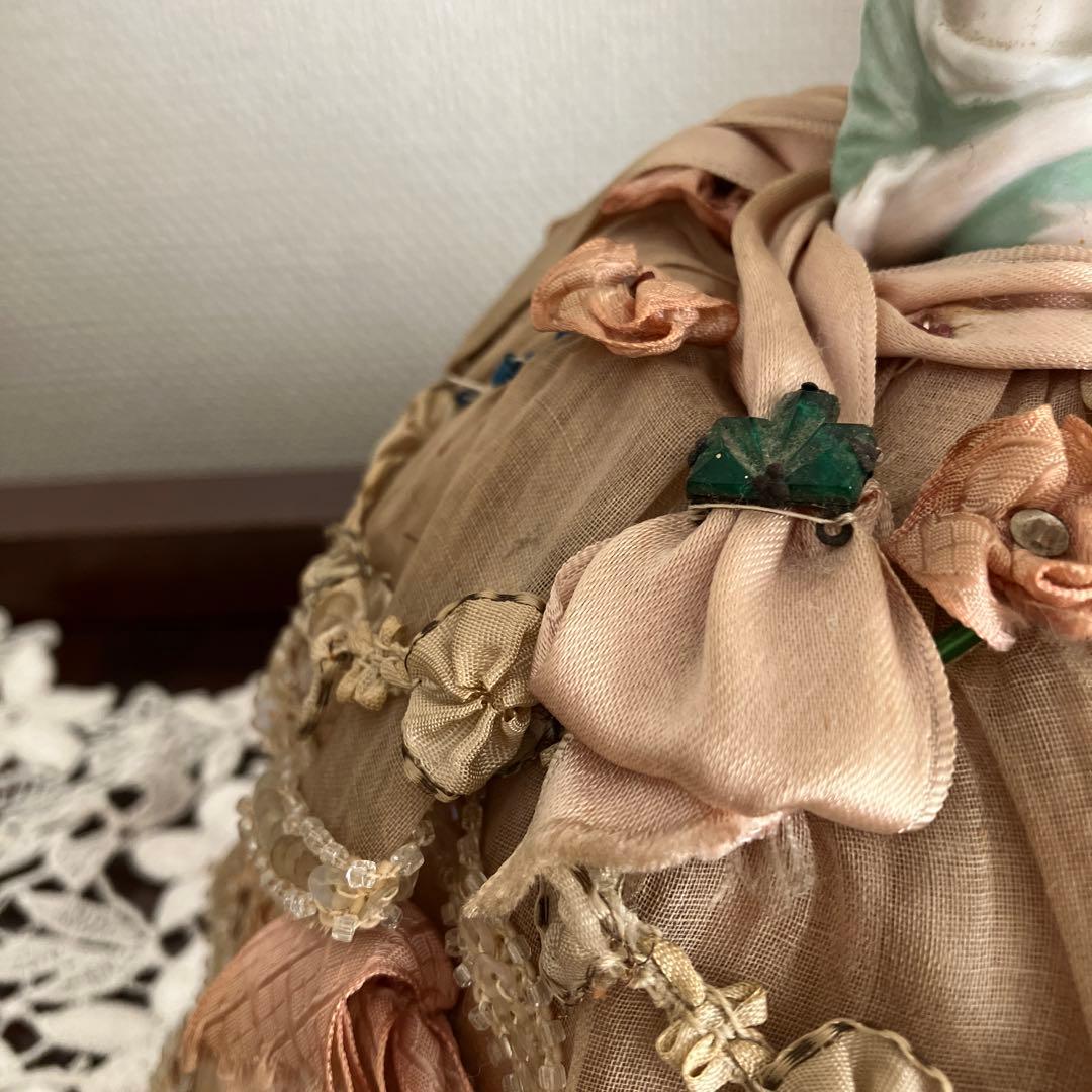 英国アンティーク　手作りのピンクッションドール