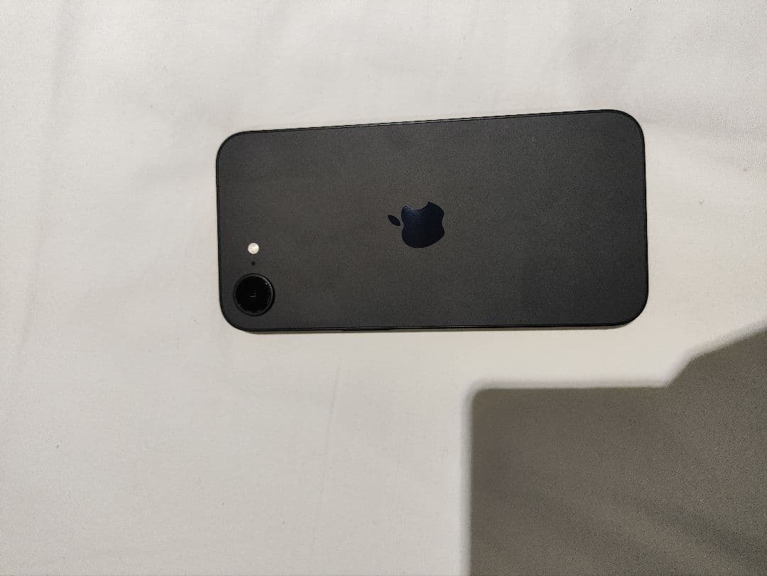 iPhone16e 128GB ブラック 海外版　SIMフリー