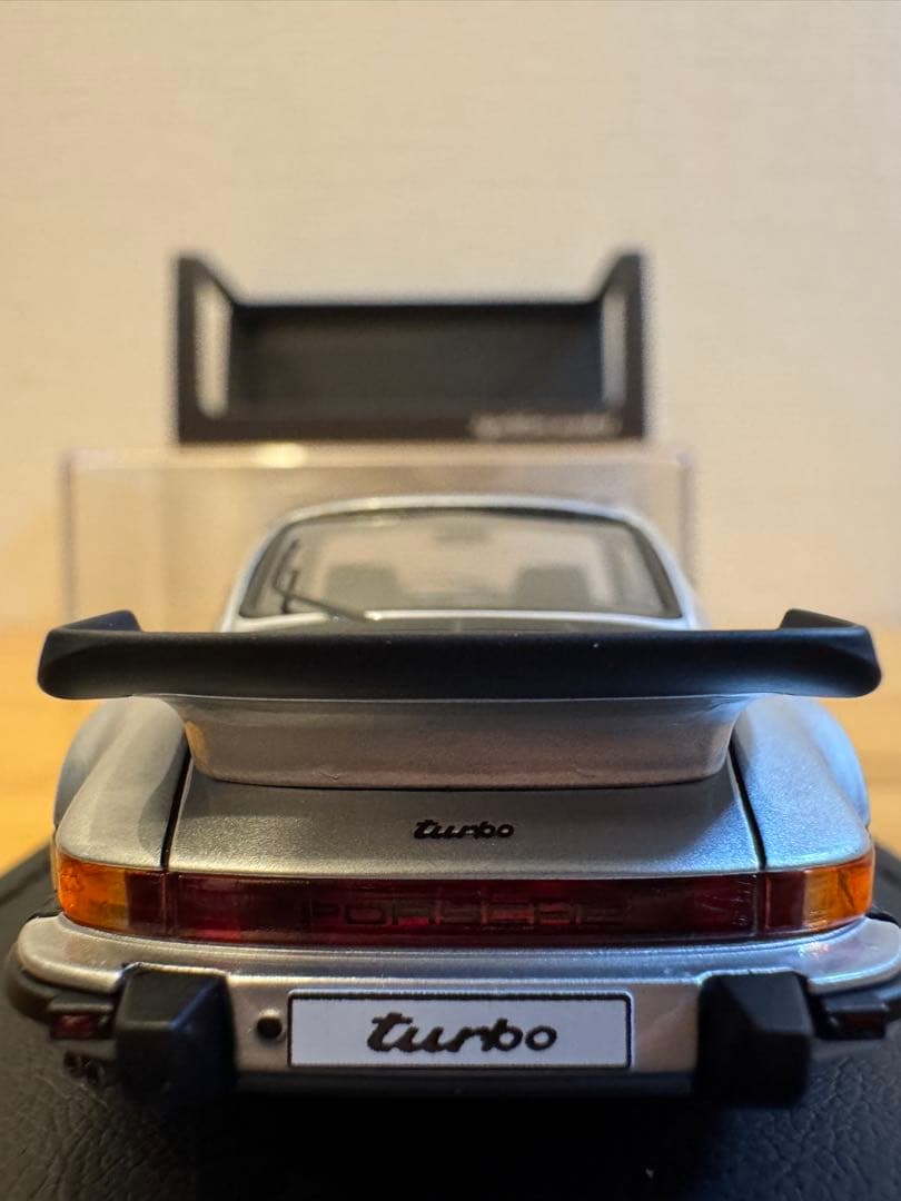 【ignition model】IG0941 Porsche 911 Turbo