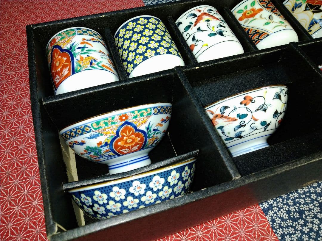 ♦【５０年前のコレクション】♥選べる３皿♥有田焼【春雄苑錦五彩作】茶碗セット