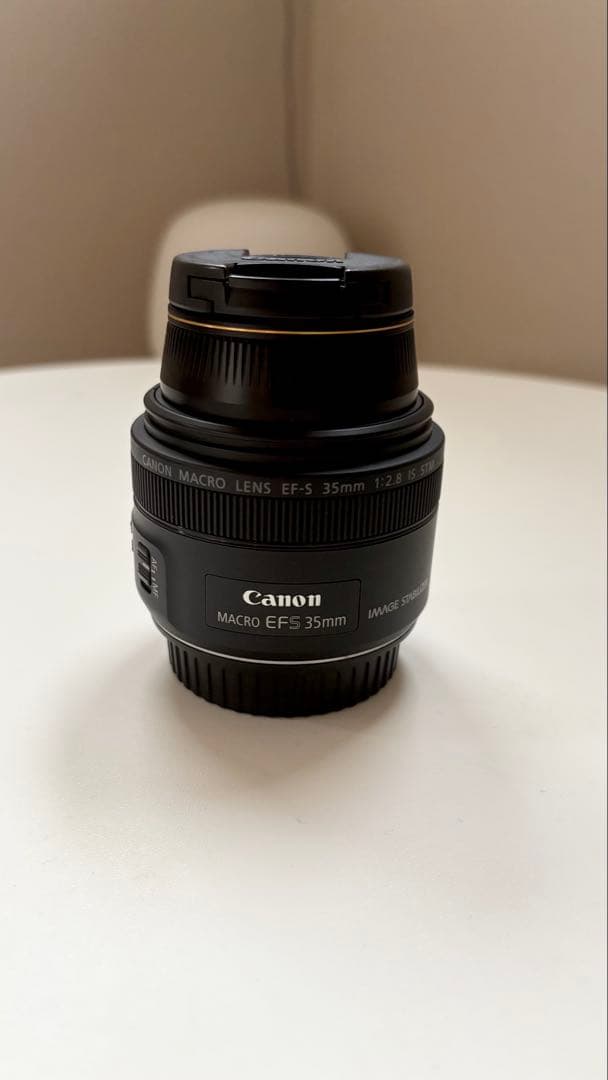 Canon EF S 35mm F2.8 IS STM macro キャノン