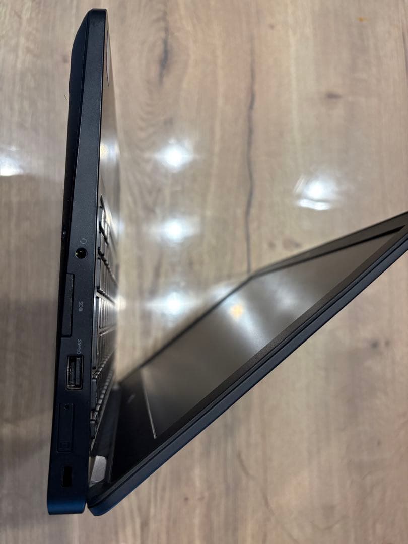 DELL Latitude E5270 Core i5 8GB SSDノートPC