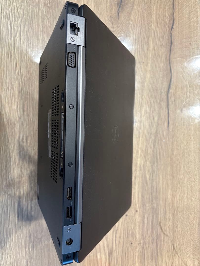 DELL Latitude E5270 Core i5 8GB SSDノートPC