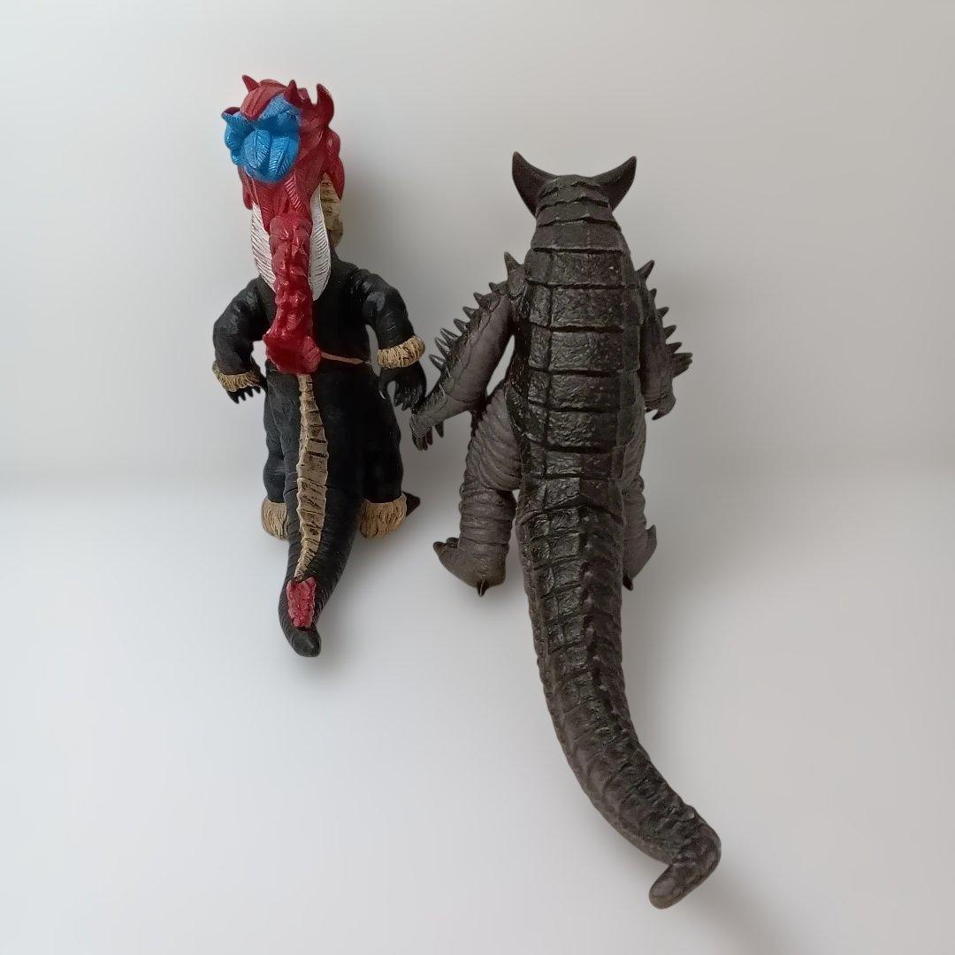【OH246】ウルトラマンシリーズ怪獣フィギュア2体セット