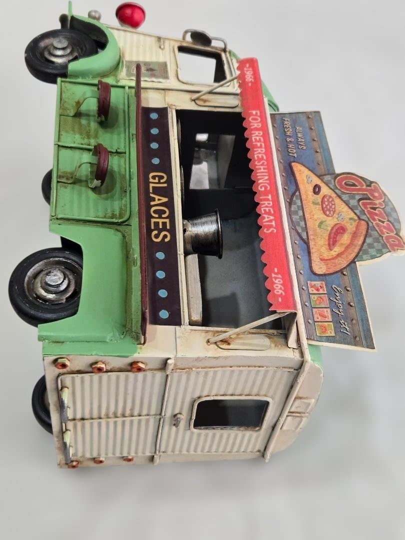 ブリキ　キッチンカー　ヴィンテージ風オブジェ