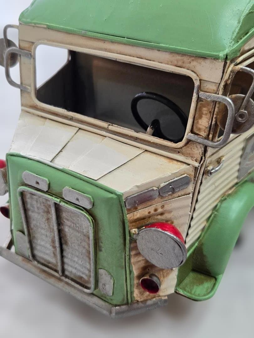 ブリキ　キッチンカー　ヴィンテージ風オブジェ