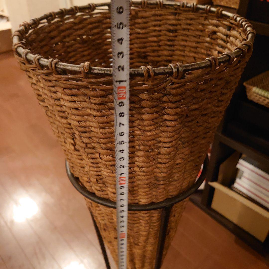 籐製コーン型フラワースタンド 約80cm