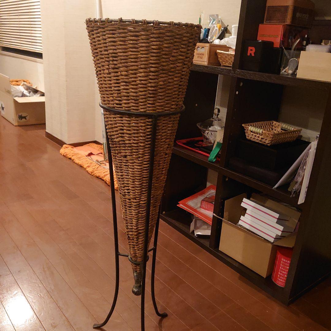 籐製コーン型フラワースタンド 約80cm