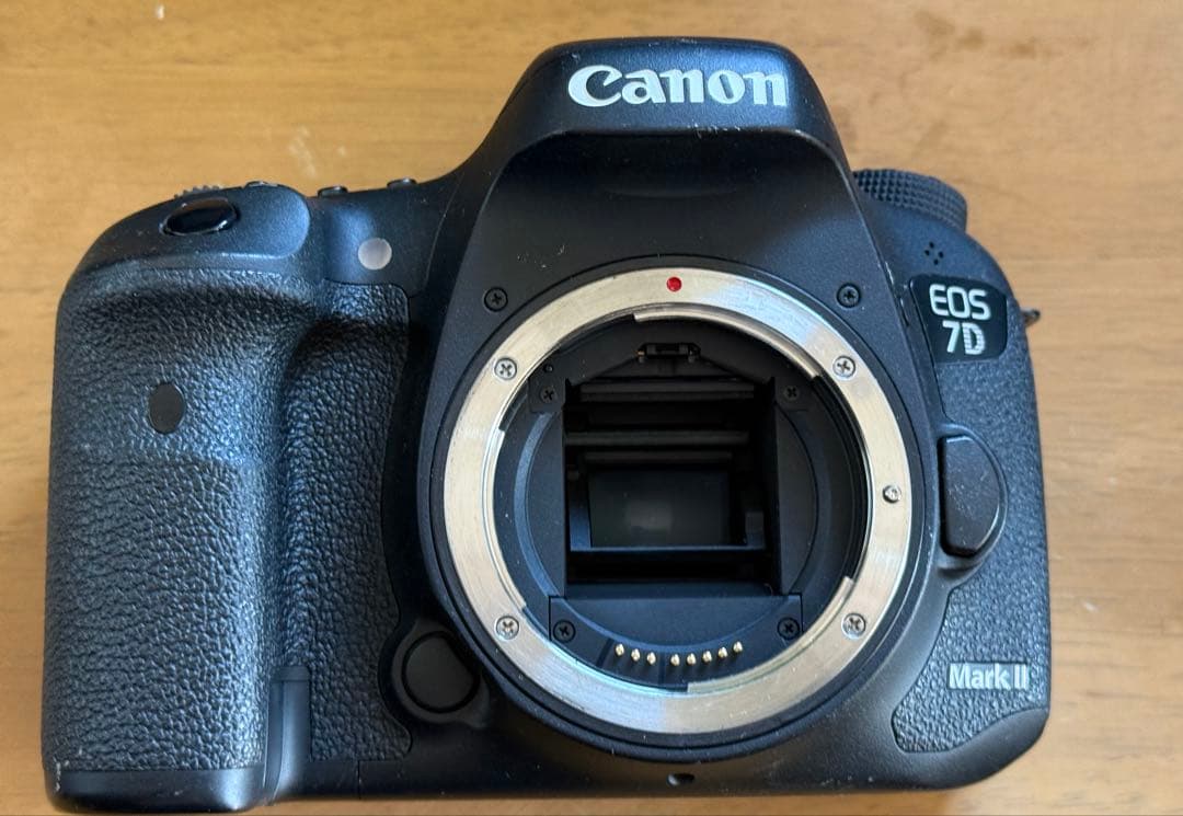 Canon EOS 7D Mark II 本体 + レンズ2本セット