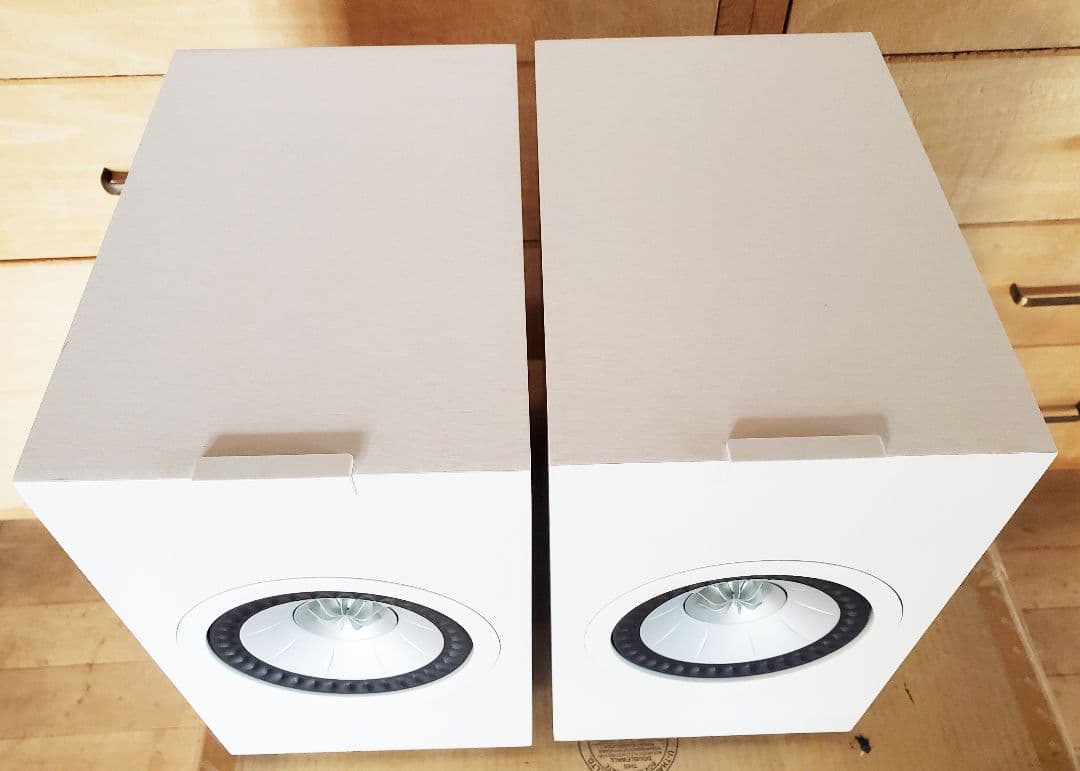 【極美品】KEF Q1 スピーカー / 元箱あり / 使用頻度少なめ