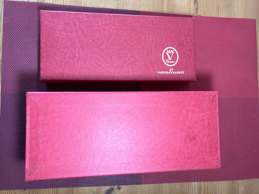 ①VAROSA VALENTi銀メッキ装飾カップ（ワインカップ）1個　箱付き