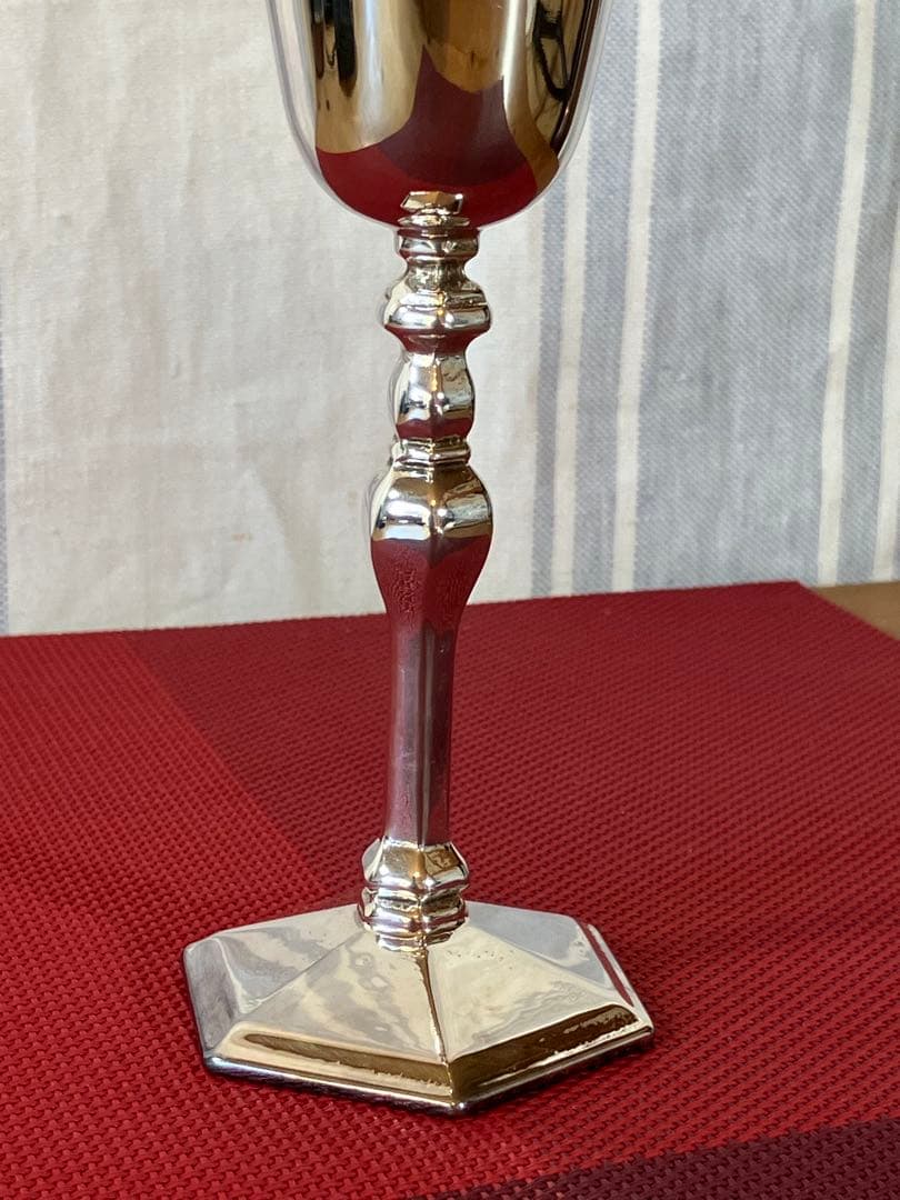 ①VAROSA VALENTi銀メッキ装飾カップ（ワインカップ）1個　箱付き