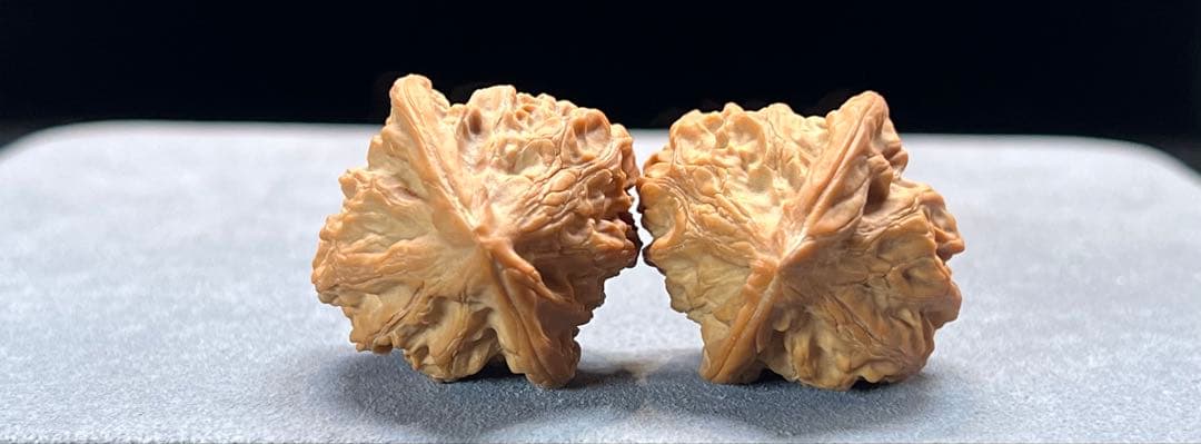 文玩堂：北京十三陵の「鶏心」文玩クルミ（高級品）