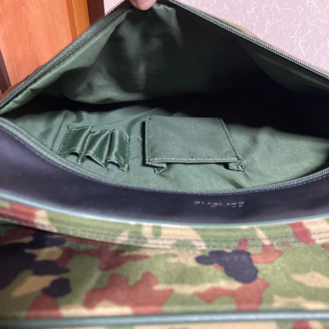 自衛隊　キャリーケース スーツケース