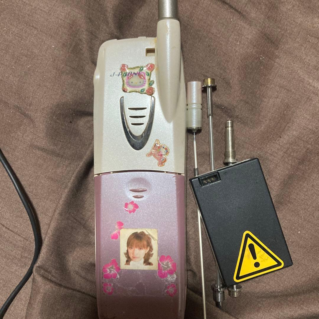 TOSHIBA PST-1001 携帯電話 シルバー SANRIO使用