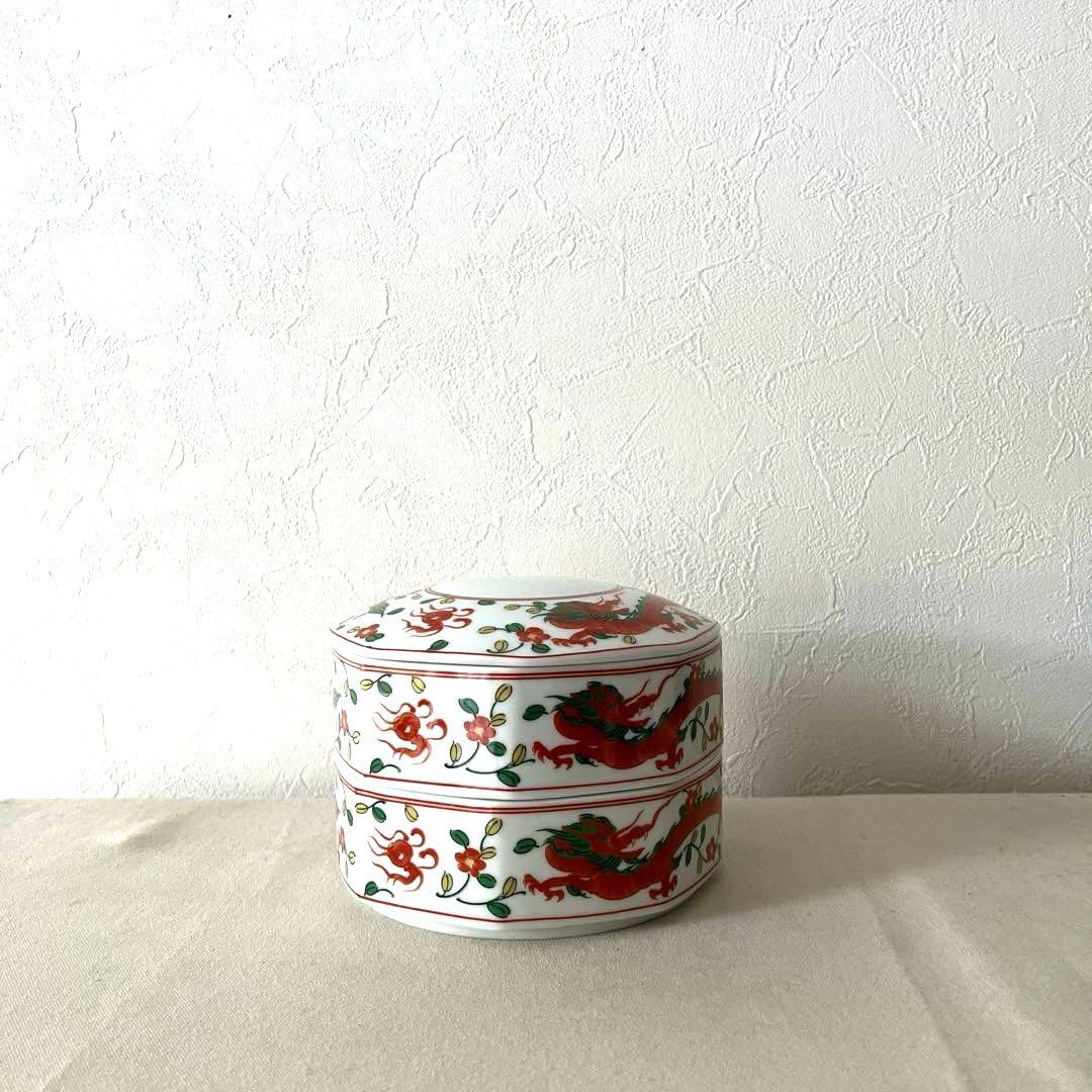 ☆M450 ○たち吉　赤絵　龍柄　蓋付き2段重【未使用】　美しい