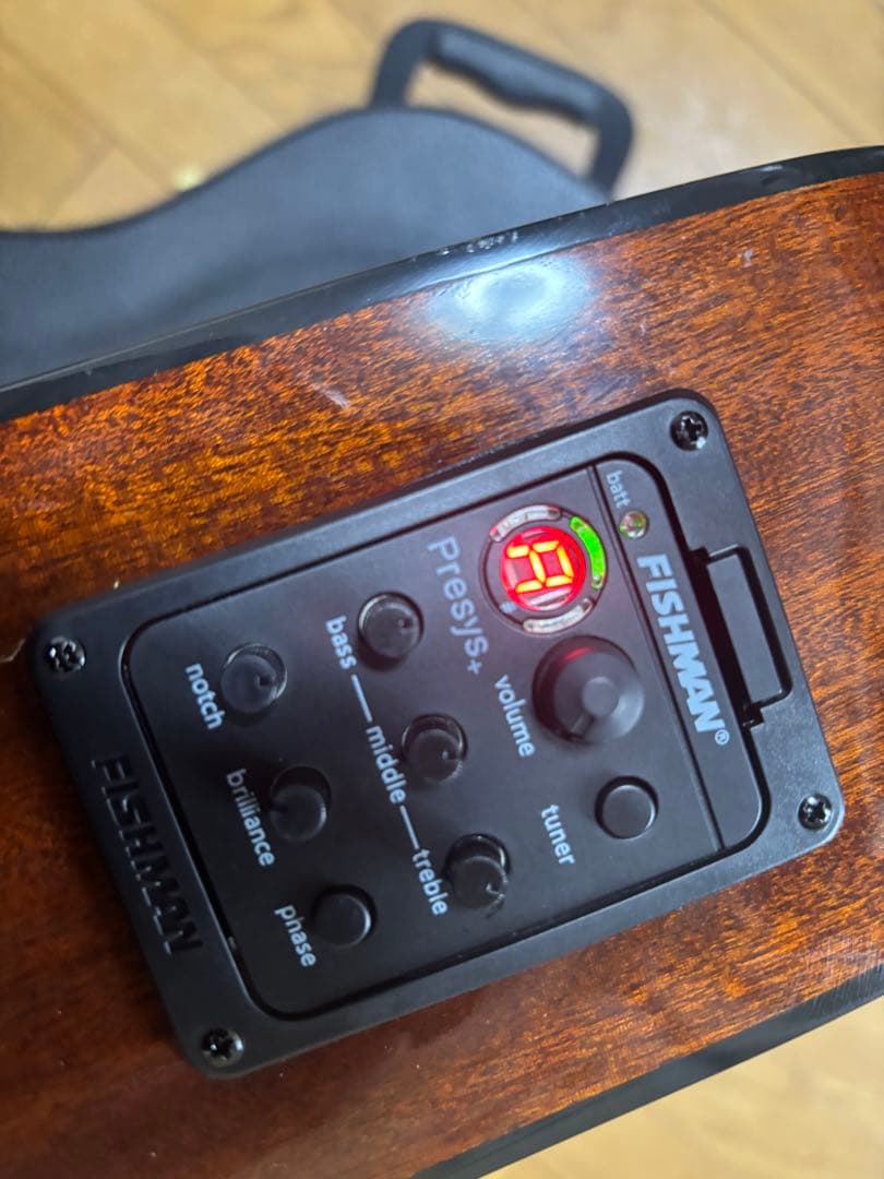 GUILD D-125 NAT 単板 ネック補修歴あり。エレアコ仕様