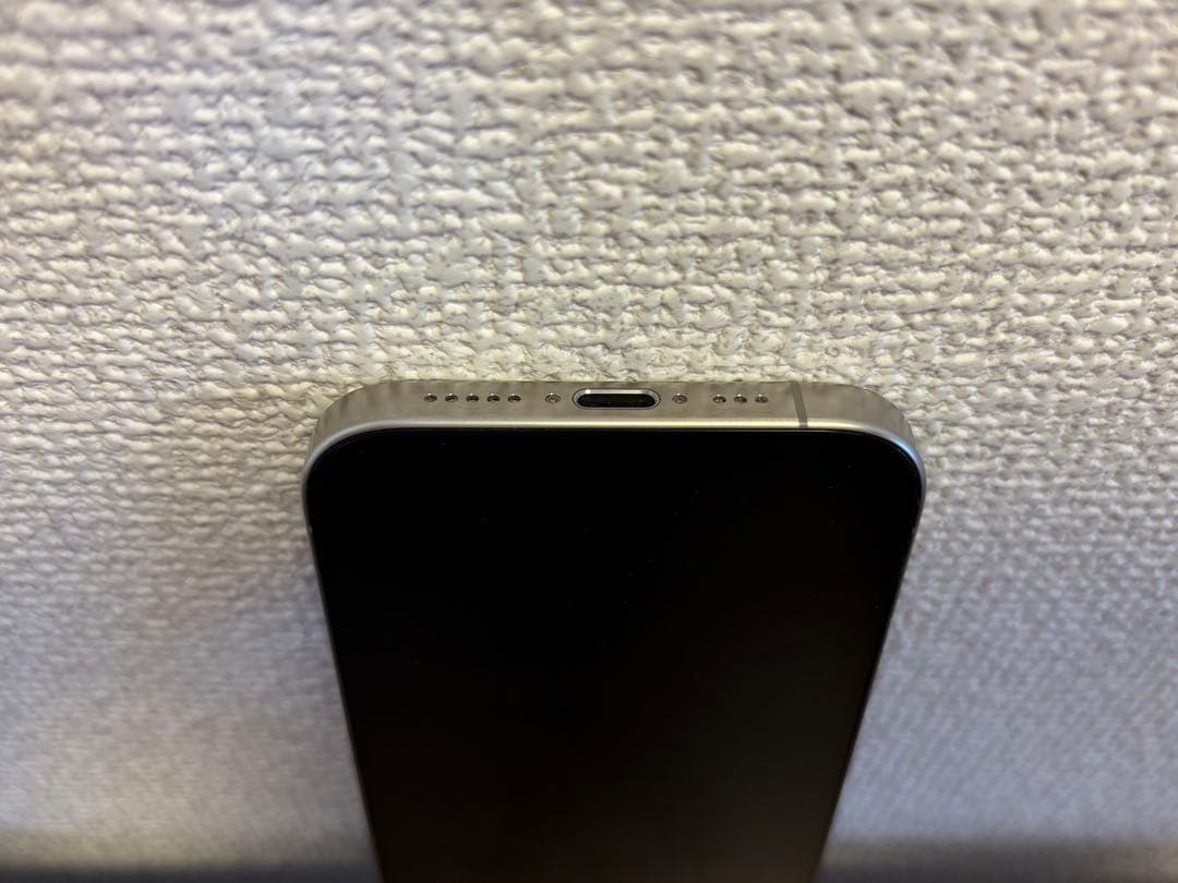 【美品】iPhone 15 Pro 128GBナチュラルチタニウム SIMフリー