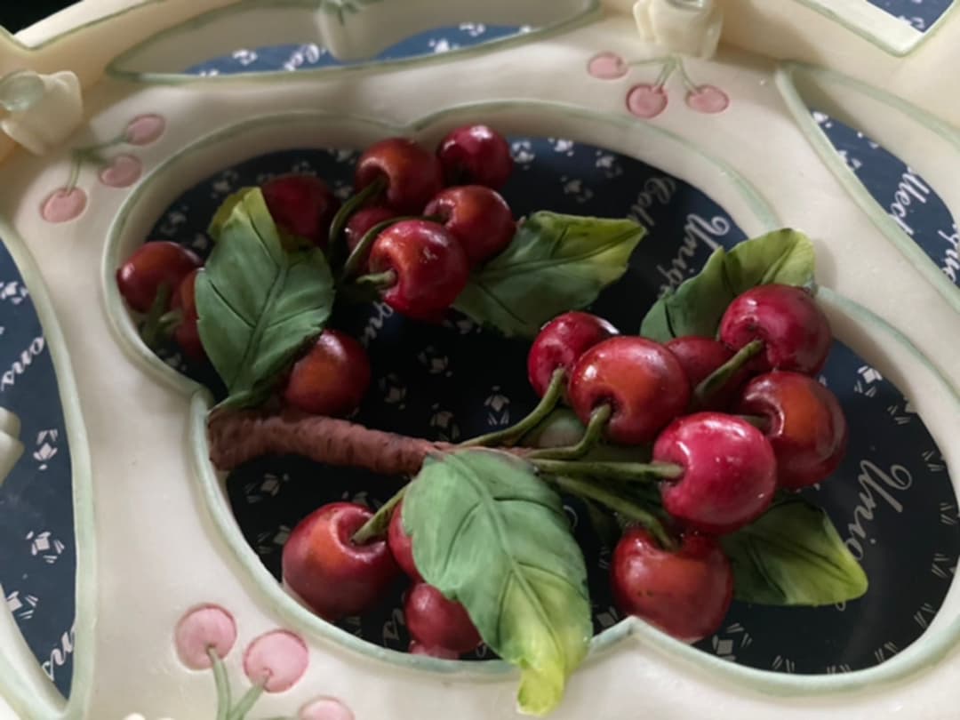 さくらんぼ 陶器 皿 チェリー プレート フルーツ 飾り皿 ロココ 姫 メルヘン
