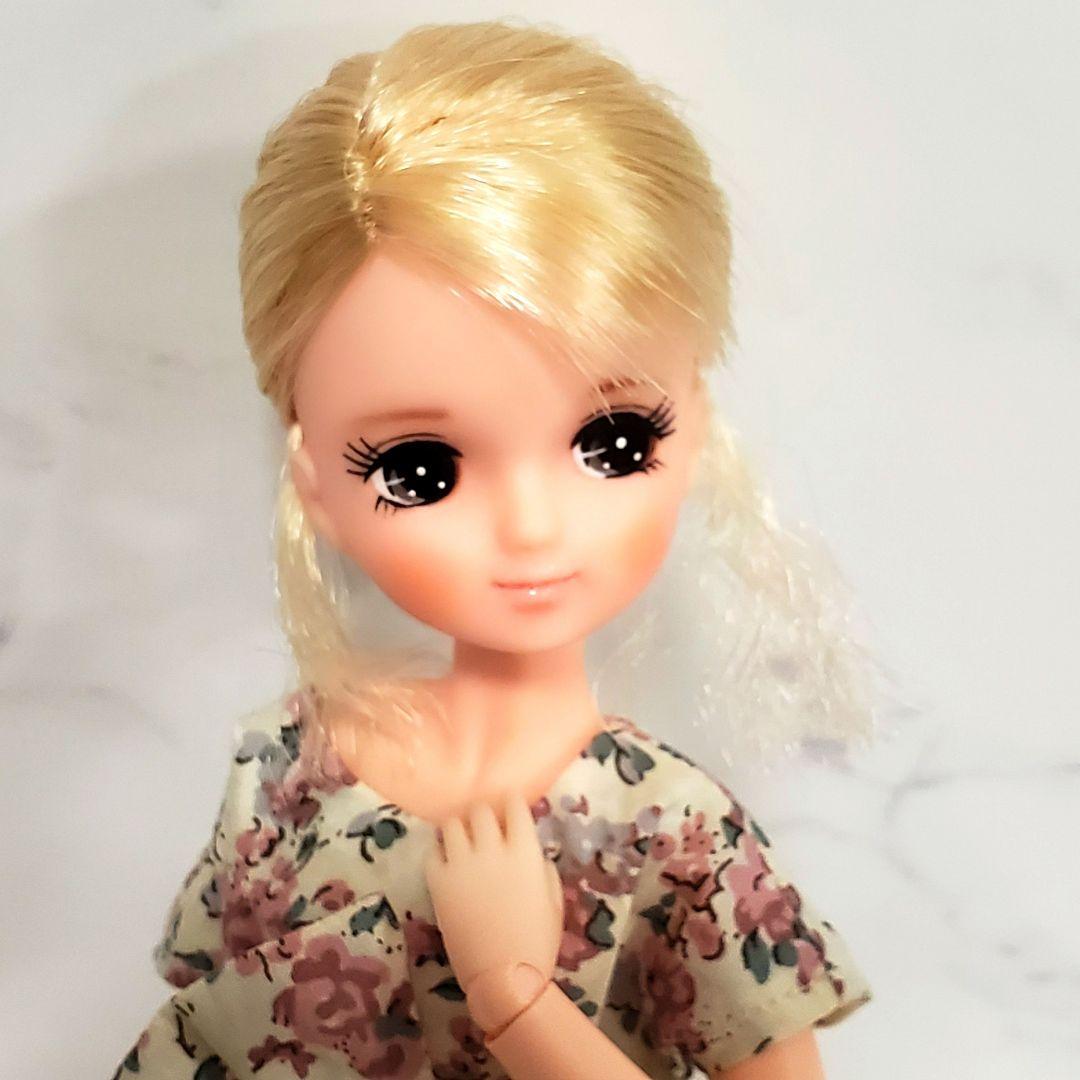 リカちゃんフレンドきらちゃん　リカちゃんキャッスル　アイ：グレー×茶