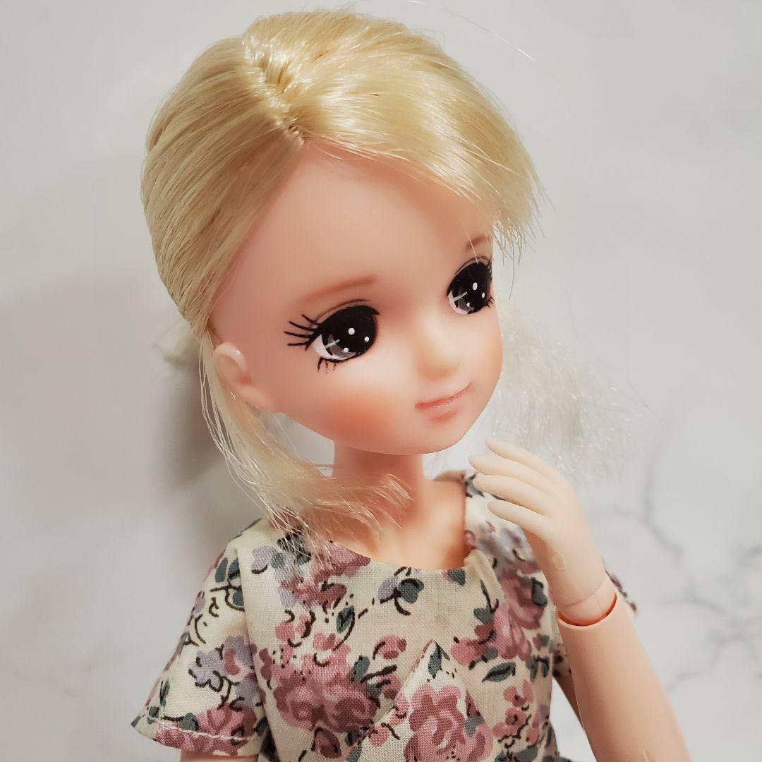 リカちゃんフレンドきらちゃん　リカちゃんキャッスル　アイ：グレー×茶