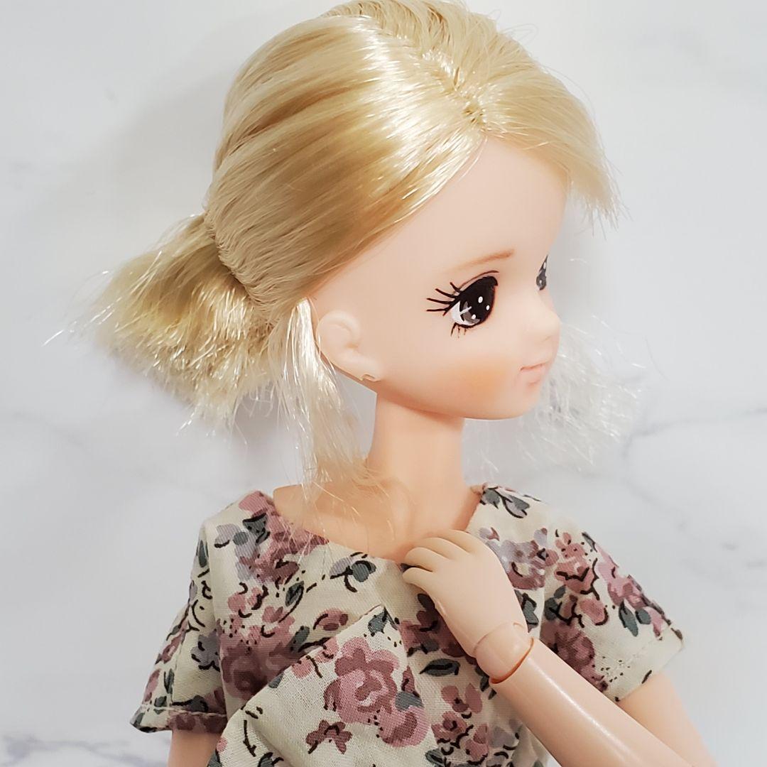 リカちゃんフレンドきらちゃん　リカちゃんキャッスル　アイ：グレー×茶