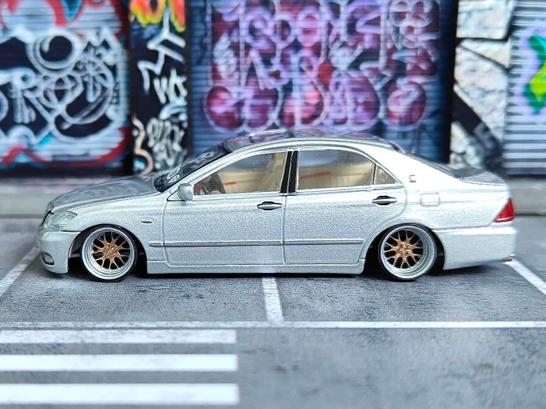 トミカ改造 トヨタ 18クラウン DQN仕様☆深リム ☆ホットウィール