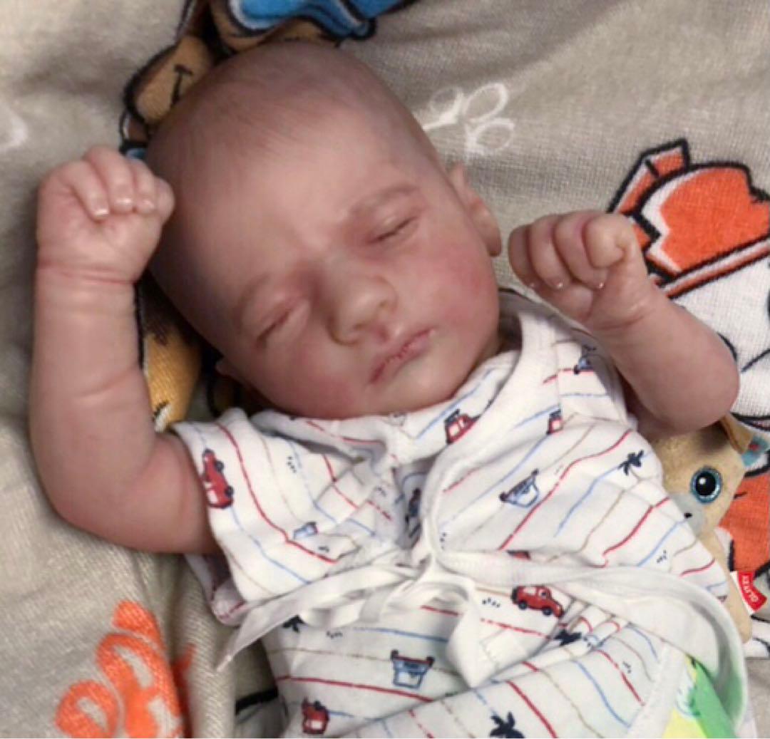 *・゜゜・*:.リボーンドール　ねんね男の子:*・゜゜・*