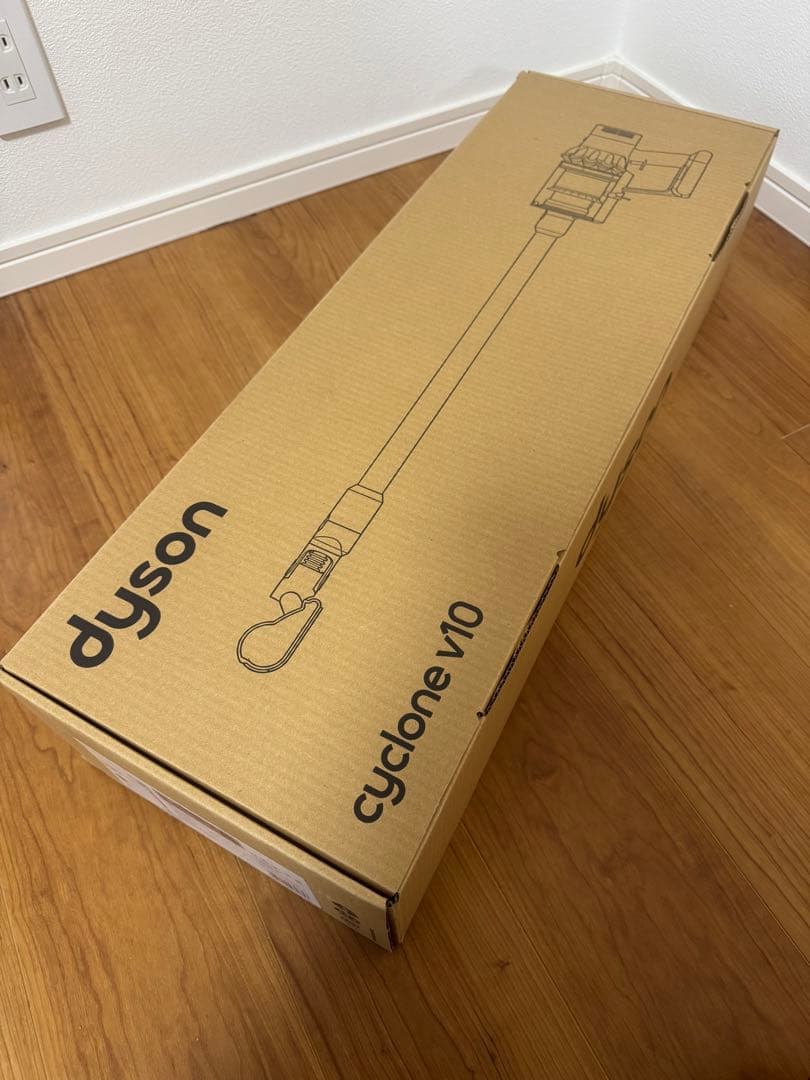 Dyson ダイソン　Cyclone V10 Fluffy SV12