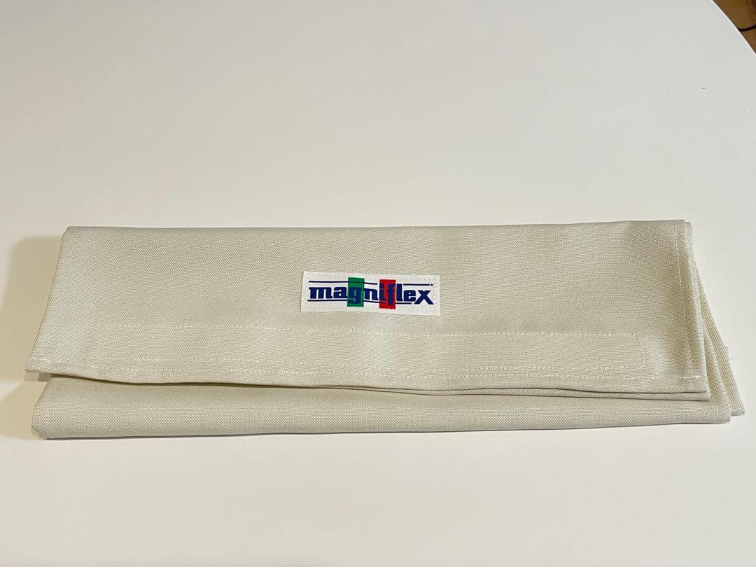 マニフレックス【女優まくら】フラットピッコロ (トラベルロール付き)