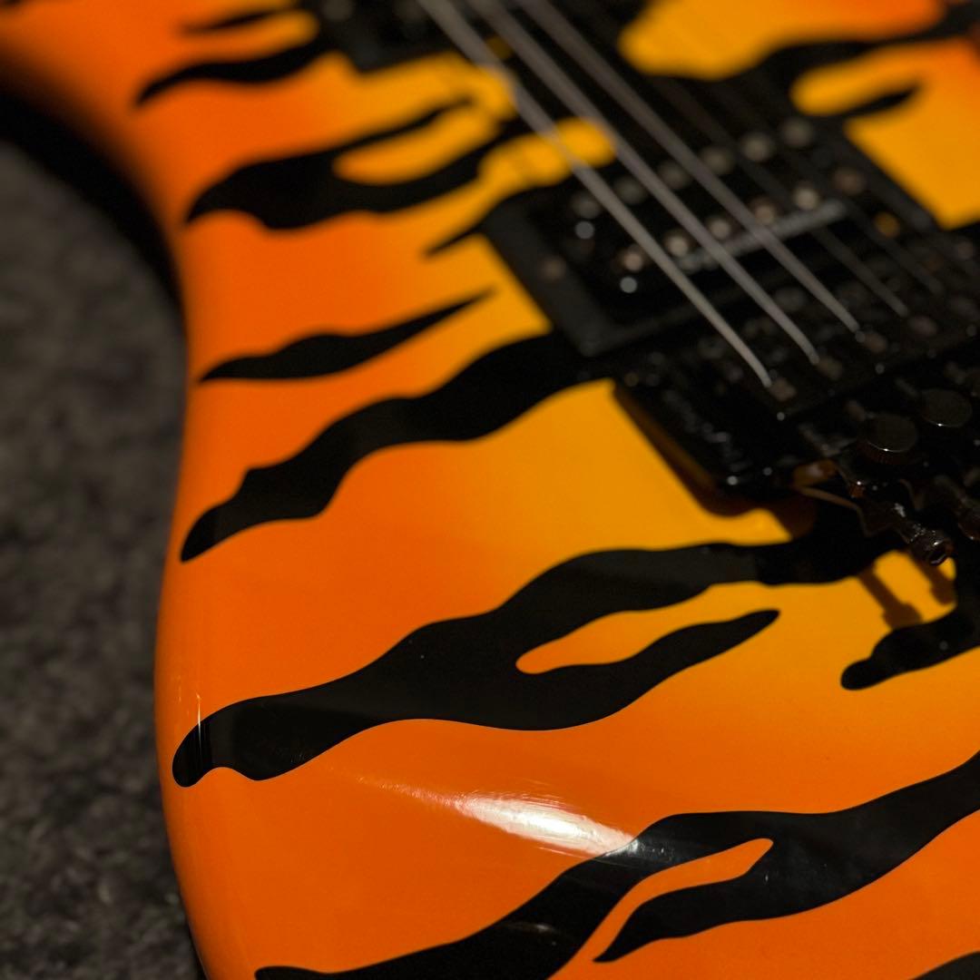 送料込 KRAMER USA エレキギター ビンテージ 極備品 弦高低め