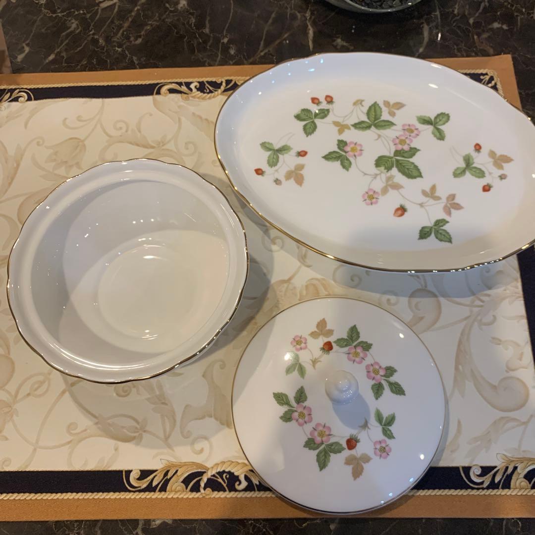 ウェッジウッド ワイルドストロベリー　キャンディポット　シェルトレイ　小皿など