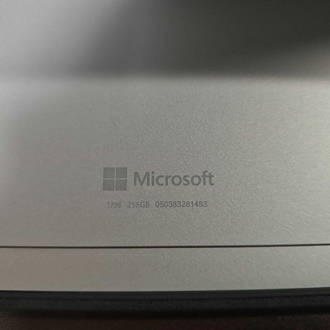 Microsoft Surface Pro (第5世代) Wi-Fiモデル